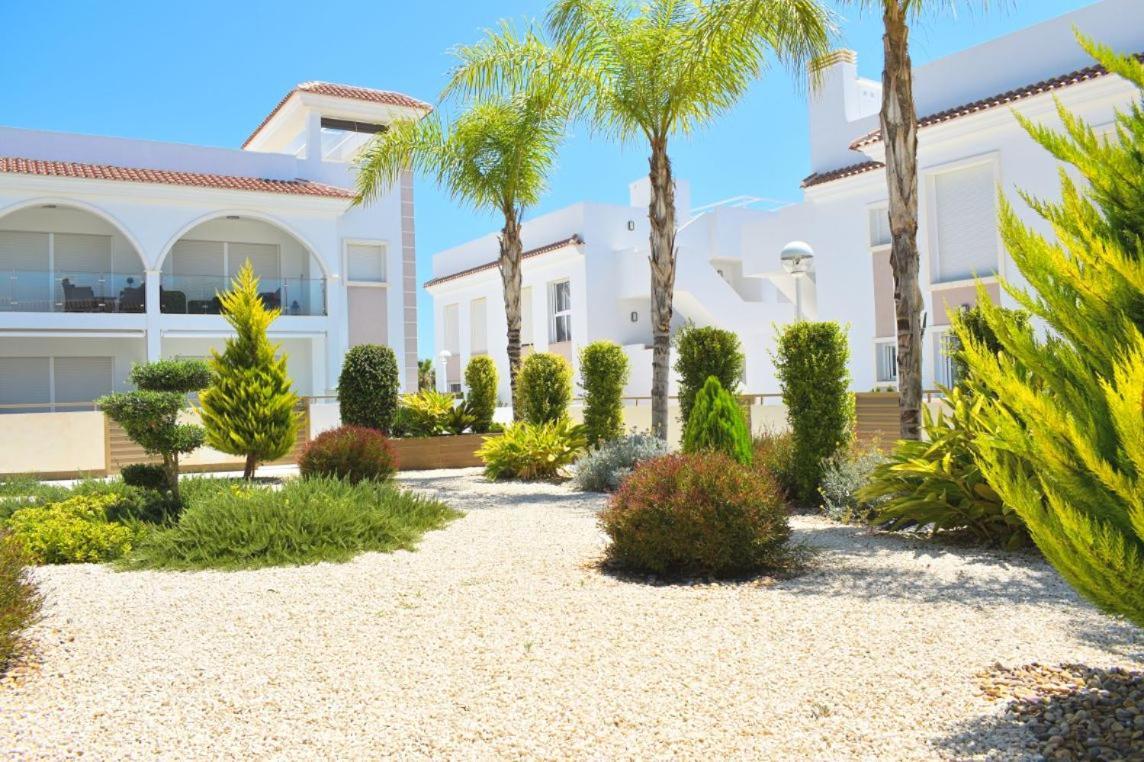 New Build Apartment On Beautiful Modern Complex Rojales Extérieur photo