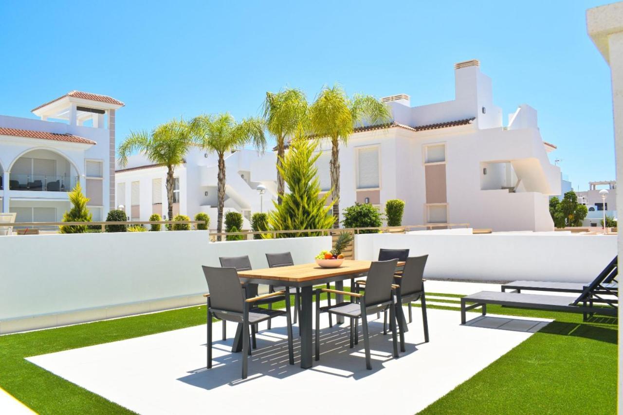 New Build Apartment On Beautiful Modern Complex Rojales Extérieur photo