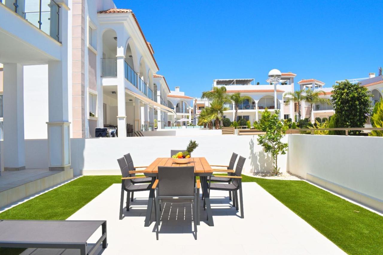 New Build Apartment On Beautiful Modern Complex Rojales Extérieur photo